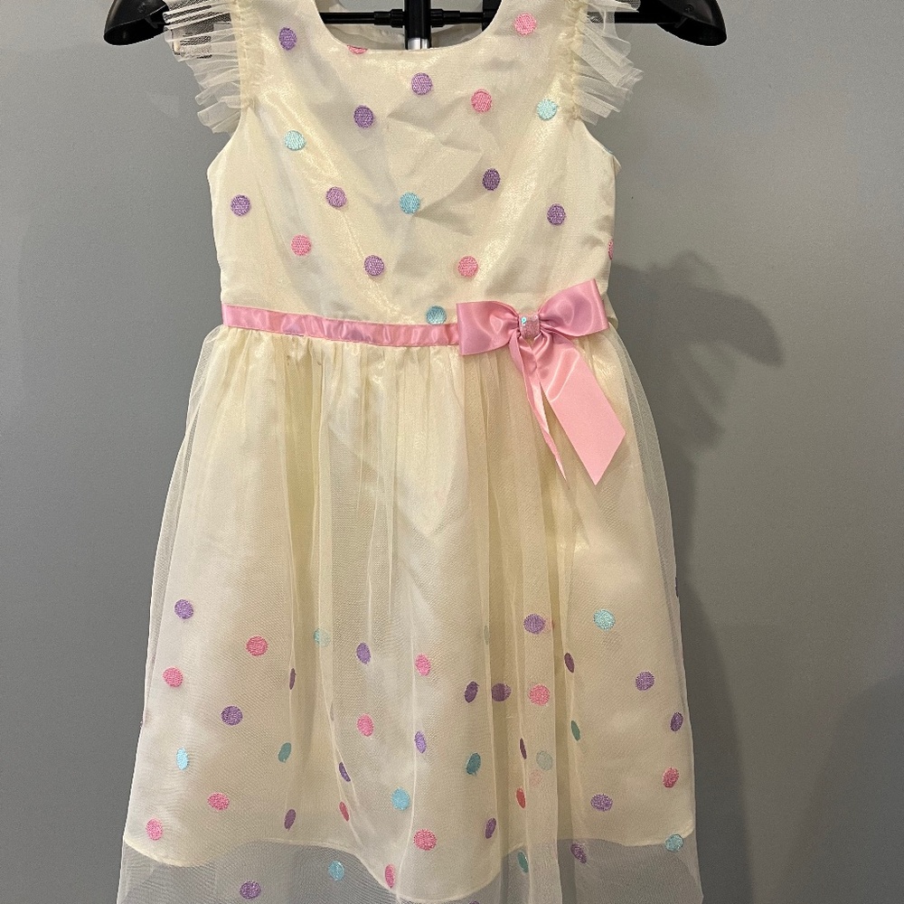 Jona Mitchell, beautiful spring /easter dress in soft yellow, with stitched dots